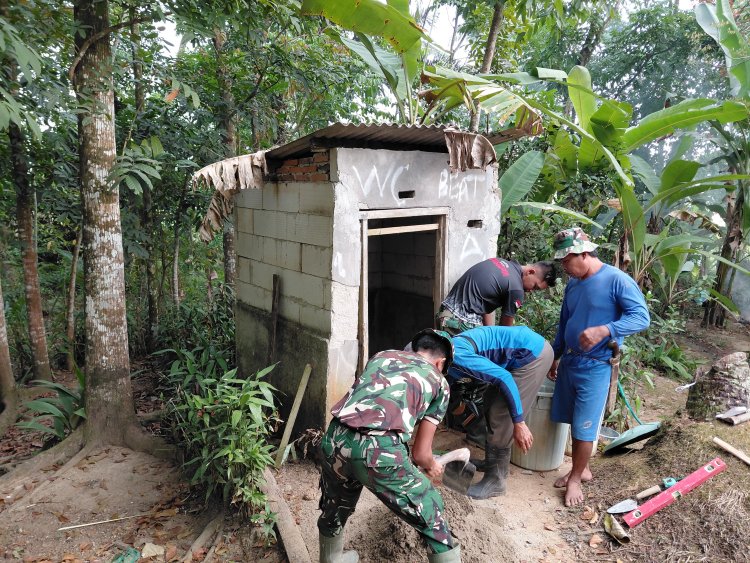 Satgas TMMD ke-129 Kodim 0601/Pandeglang Genjot Perehaban MCK di Desa Pasirgadung